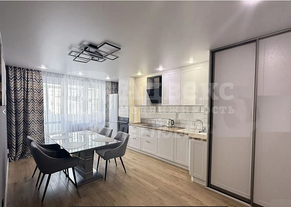 Квартира 3-комн., 87 м²