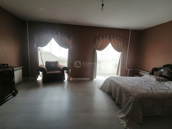 Квартира 3-комн., 145.1 м²