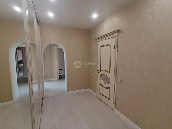 Квартира 3-комн., 145.1 м²