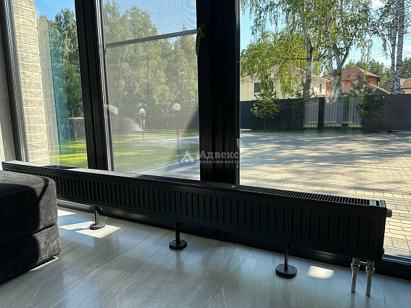 Коттедж 196 м²