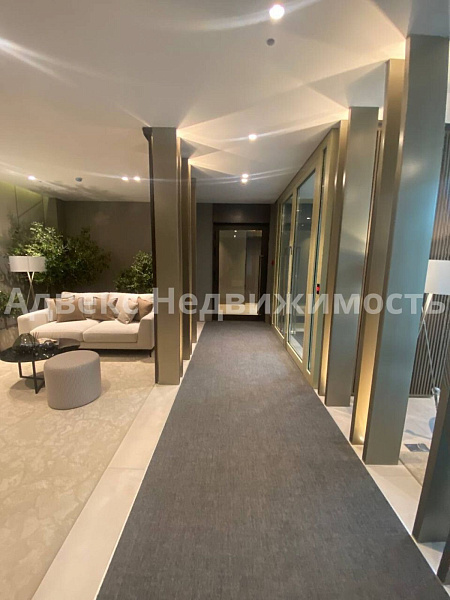 Квартира студия, 114.8 м²