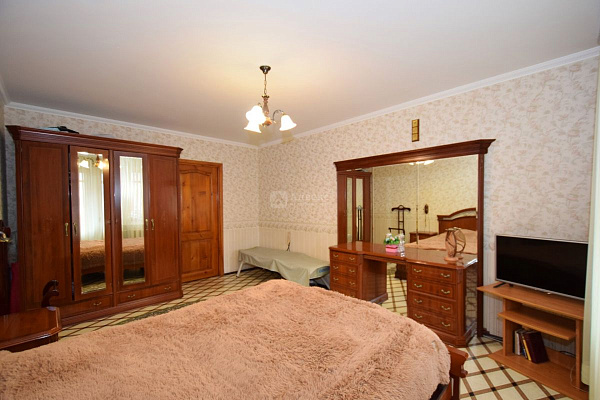 4-к квартира, 151 кв.м. 4-к квартира, 151 кв.м.