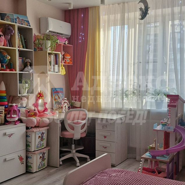 Квартира 4-комн., 128 м²