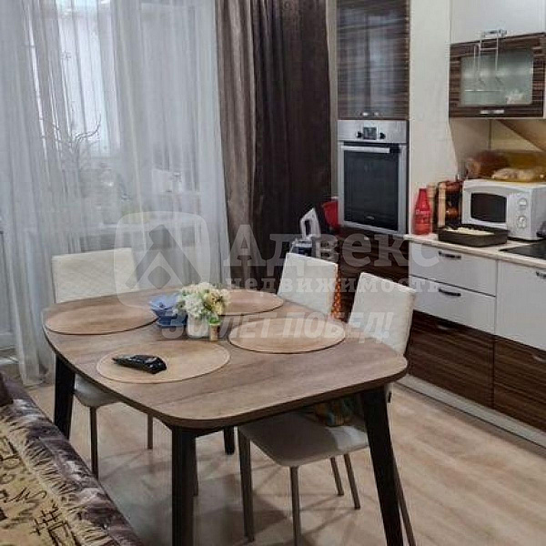 Квартира 2-комн., 66 м²