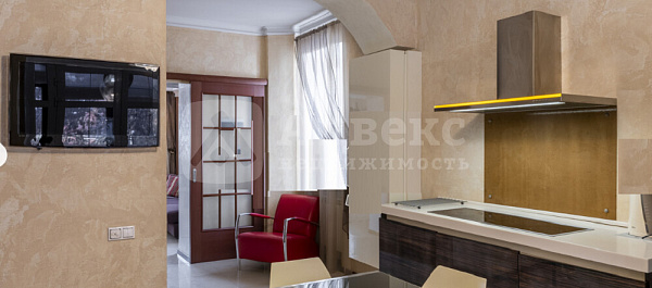 Квартира 5-комн., 225.4 м²