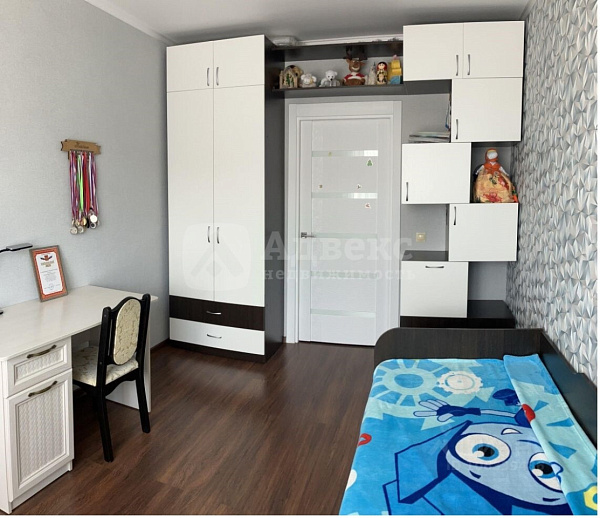 Квартира 3-комн., 72.5 м²