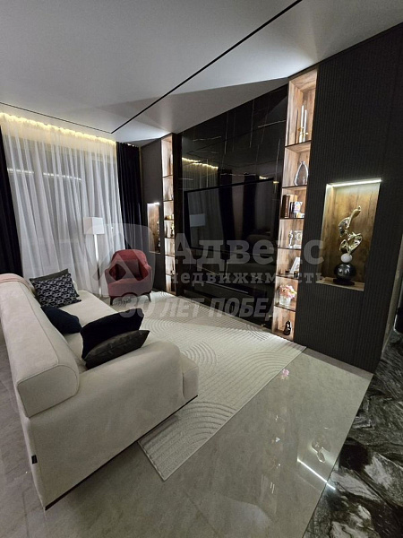 Квартира 2-комн., 100 м²