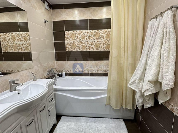 Квартира 3-комн., 90 м² Квартира 3-комн., 90 м²