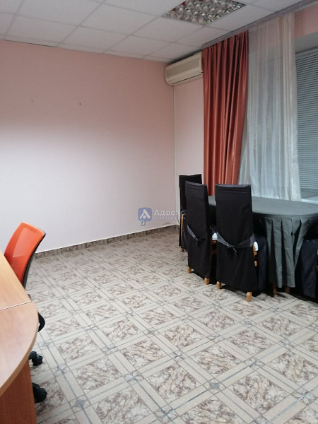 Офисные помещения 100.6 м² Офисные помещения 100.6 м²