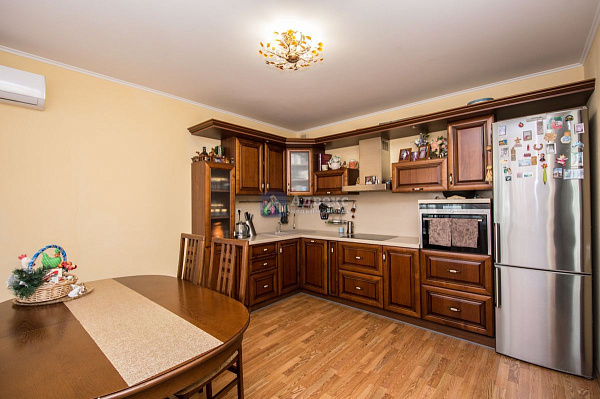Квартира 3-комн., 96.2 м²