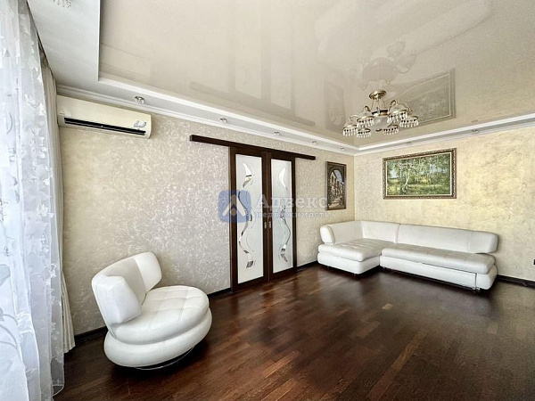3-к квартира, 96 кв.м. 3-к квартира, 96 кв.м.
