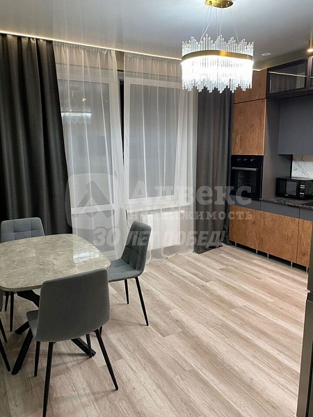 Квартира 2-комн., 55 м²