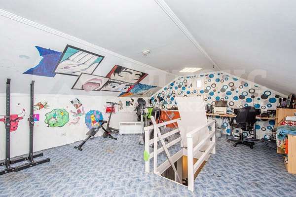 Коттедж 230 м²