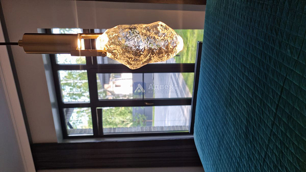 Коттедж 196 м²