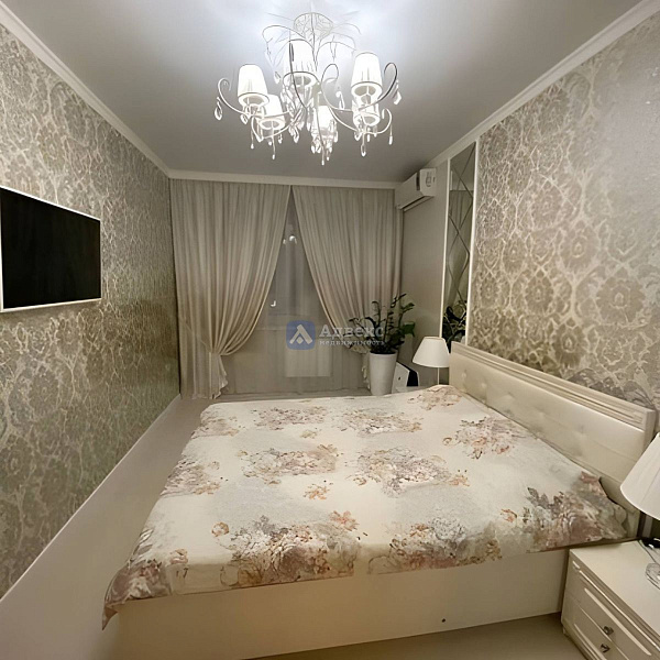 Квартира 1-комн., 42 м²