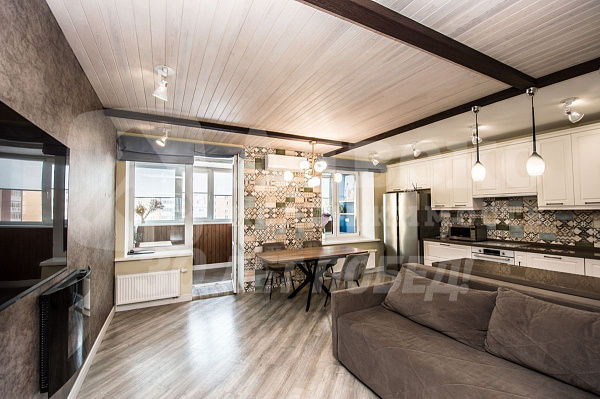 Квартира 3-комн., 117 м²