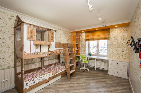 Квартира 3-комн., 117 м²