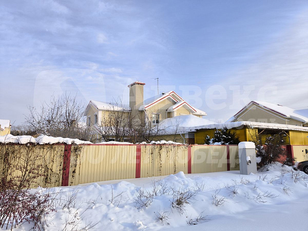 Коттедж 230 м²