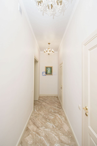 Коттедж 410 м²