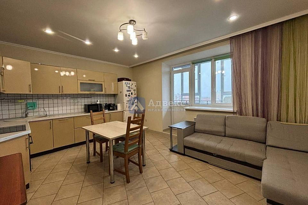 2-к квартира, 76 кв.м.