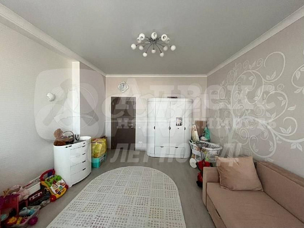 Квартира 3-комн., 122 м²
