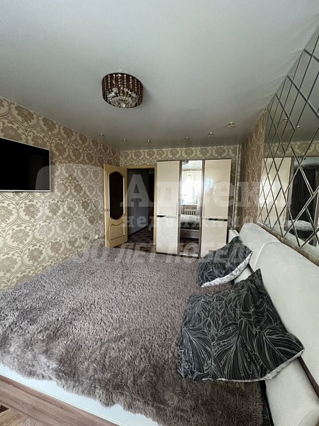 Квартира 3-комн., 89.9 м²