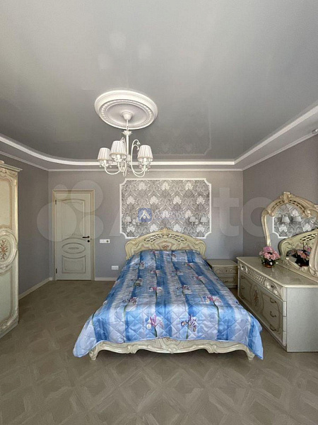 Квартира 2-комн., 76 м²