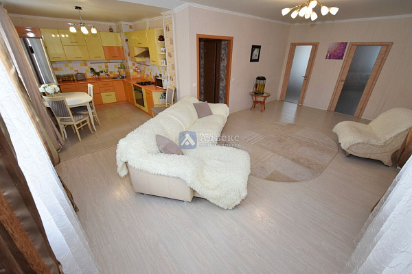 3-к квартира, 102 кв.м.