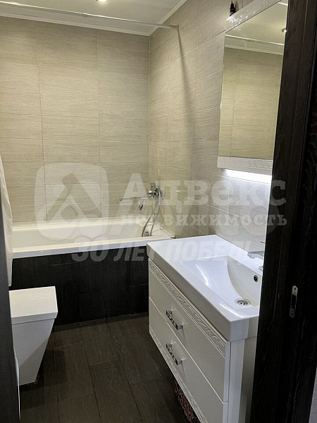 Квартира 3-комн., 76.3 м²