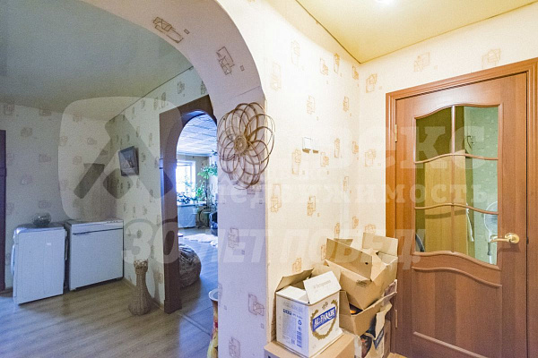 Квартира 4-комн., 90 м²