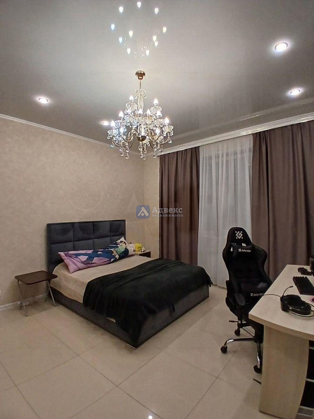 Коттедж 200 м²