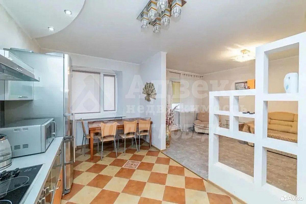 Квартира 2-комн., 70 м²