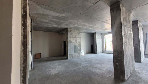Сдам в аренду: Помещение 107,2 м², Тюмень, ул. Малыгина, 90 (2 этаж)
Отличная локация в ЖК «Парус» для вашего бизнеса! 
Высокий трафик, рядом KDL, Apple Center, салоны красоты.
✅ Площадь: 107,2 кв.м
✅ Потолки: 3,5 м
✅ Входы: 2 (с улицы + из подъезда)
✅ Со