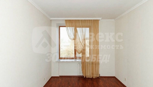 Квартира 5-комн., 200 м²