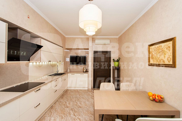 Квартира 4-комн., 156 м²