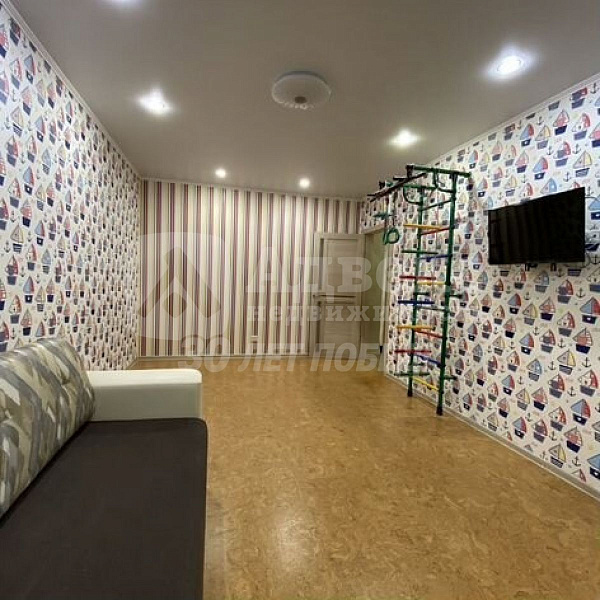 Квартира 3-комн., 105 м²