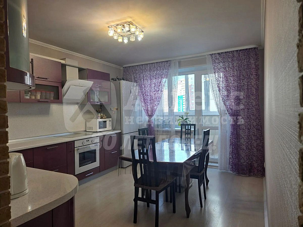 Квартира 3-комн., 90.2 м²