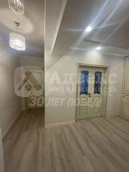 Квартира 2-комн., 76 м²
