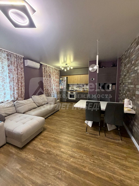 Квартира 2-комн., 75 м²