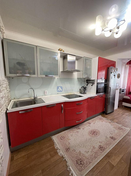 Квартира 3-комн., 82 м²