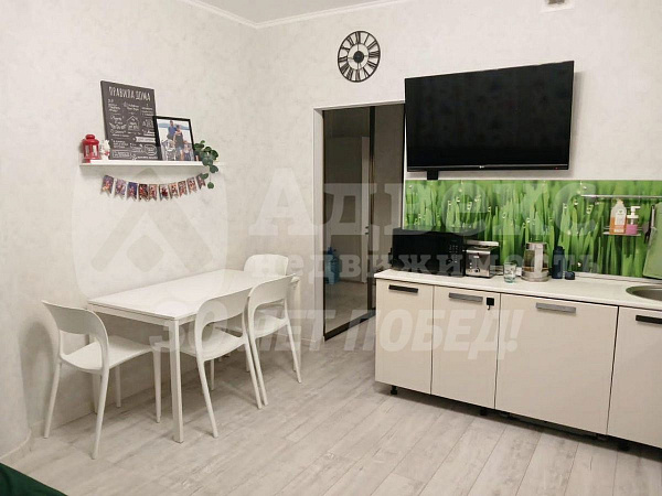 Квартира 2-комн., 80 м²