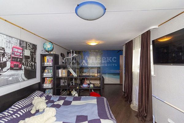 Квартира 3-комн., 160 м² Квартира 3-комн., 160 м²