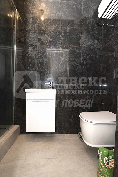 Квартира 3-комн., 105.4 м²