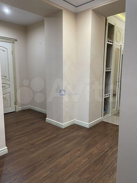 Квартира 3-комн., 128.4 м² Квартира 3-комн., 128.4 м²