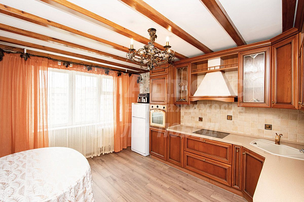 2-к квартира, 72 кв.м.