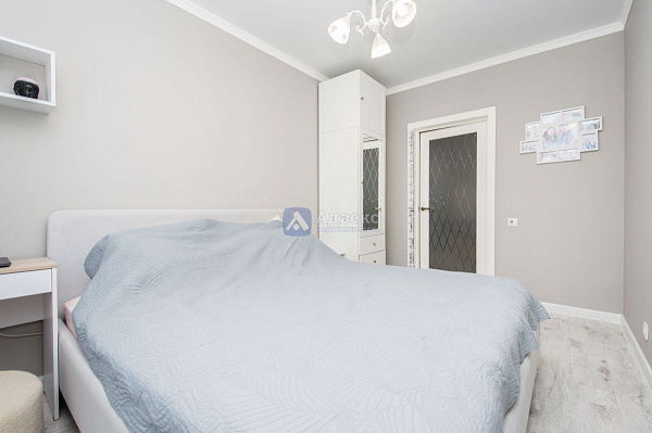 Квартира 3-комн., 94.9 м²