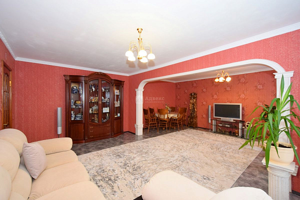4-к квартира, 151 кв.м. 4-к квартира, 151 кв.м.