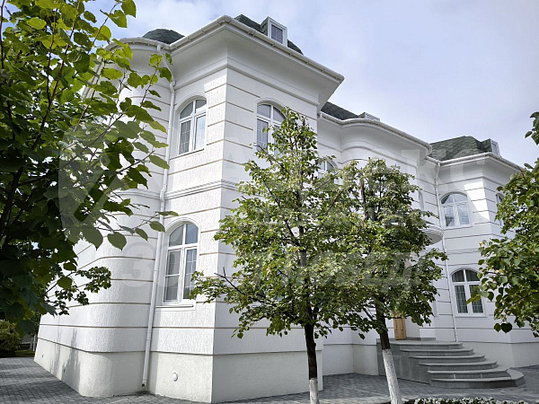 Коттедж 410 м²