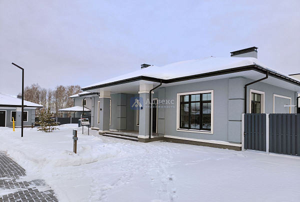 Коттедж 200 м²