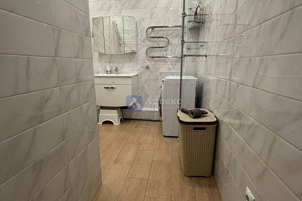 2-к квартира, 76 кв.м.